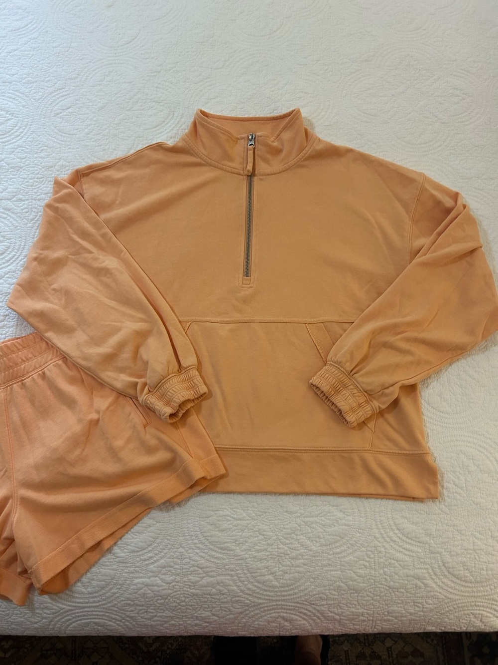 Te Verde Women's Athletic Shorts & Quarter-Zip Top in Peach